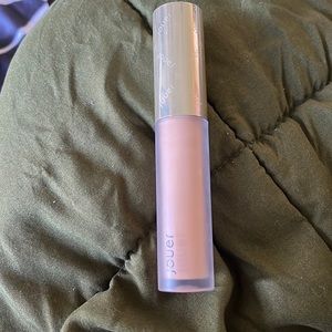 Jouer full coverage concealer